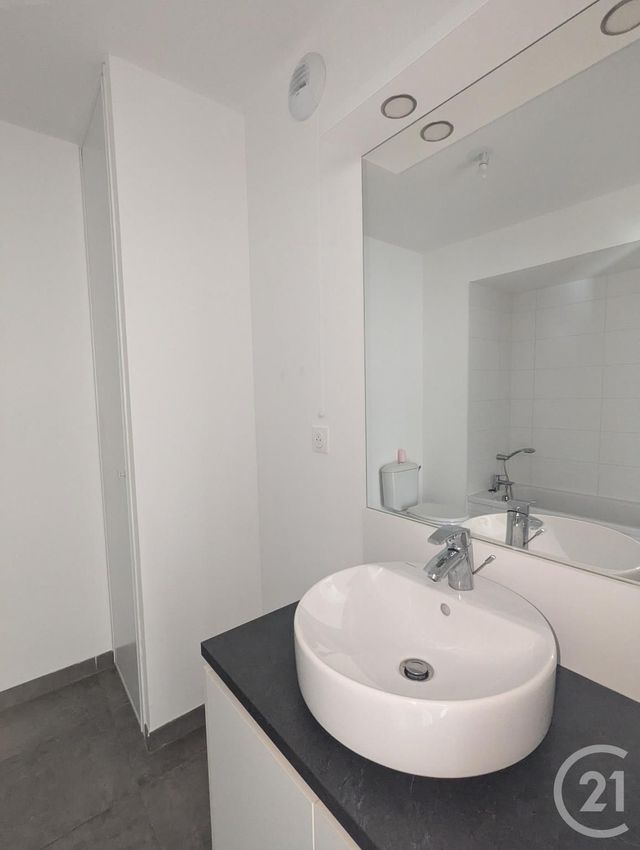 Appartement F2 à louer - 2 pièces - 39.63 m2 - CLERMONT FERRAND - 63 - AUVERGNE - Century 21 Agence Girard