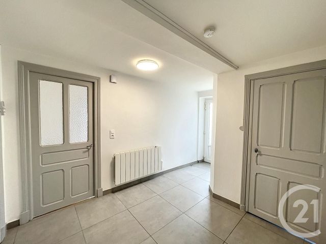 Appartement F2 à louer - 3 pièces - 63.73 m2 - ENVAL - 63 - AUVERGNE - Century 21 Agence Girard