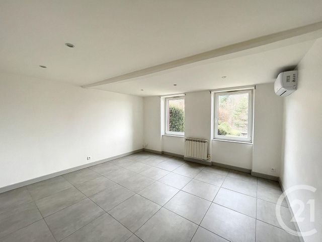 Appartement F2 à louer - 3 pièces - 63.73 m2 - ENVAL - 63 - AUVERGNE - Century 21 Agence Girard