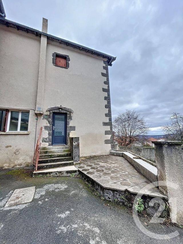 Appartement F2 à louer - 3 pièces - 63.73 m2 - ENVAL - 63 - AUVERGNE - Century 21 Agence Girard