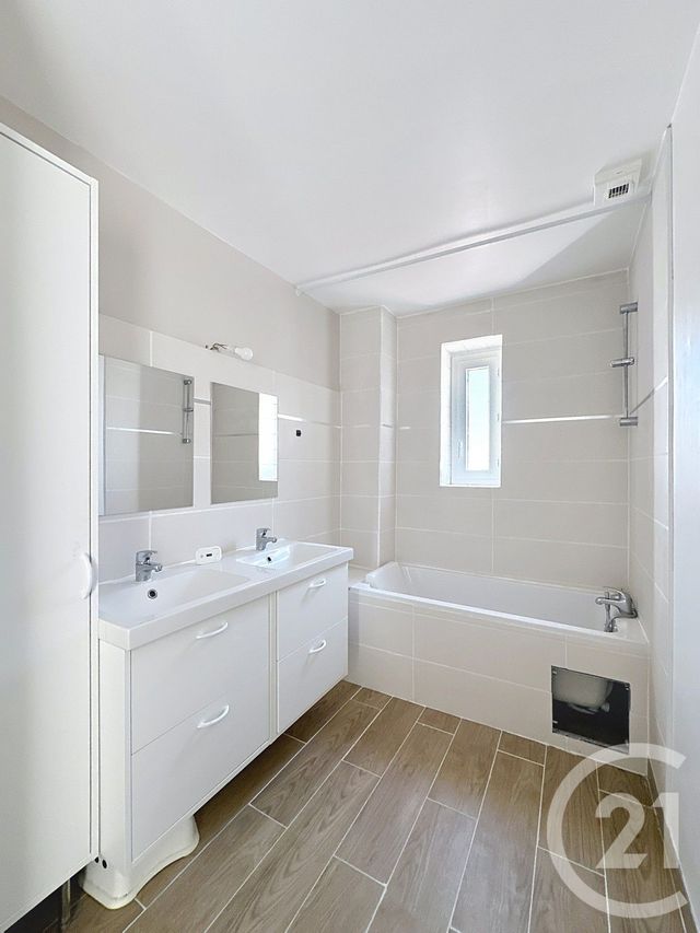 maison à vendre - 5 pièces - 105.5 m2 - RIOM - 63 - AUVERGNE - Century 21 Agence Girard