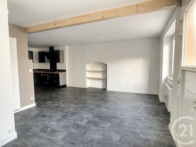 Appartement F4 à louer - 4 pièces - 96.46 m2 - ENNEZAT - 63 - AUVERGNE - Century 21 Agence Girard