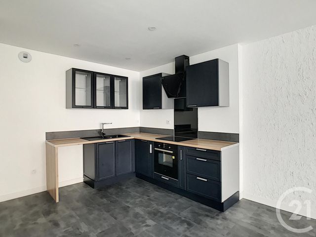 Appartement F4 à louer - 4 pièces - 96.46 m2 - ENNEZAT - 63 - AUVERGNE - Century 21 Agence Girard