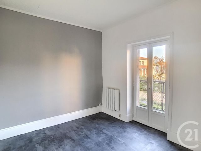 Appartement F4 à louer - 4 pièces - 96.46 m2 - ENNEZAT - 63 - AUVERGNE - Century 21 Agence Girard