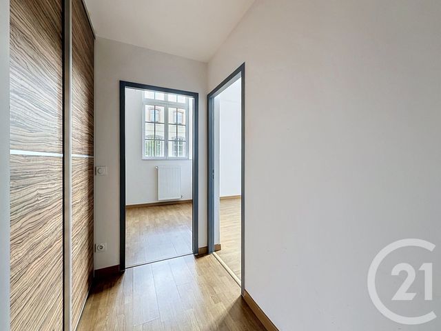 Appartement F3 à vendre - 3 pièces - 67.84 m2 - RIOM - 63 - AUVERGNE - Century 21 Agence Girard