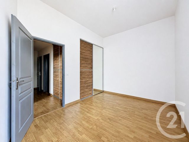 Appartement F3 à vendre - 3 pièces - 67.84 m2 - RIOM - 63 - AUVERGNE - Century 21 Agence Girard