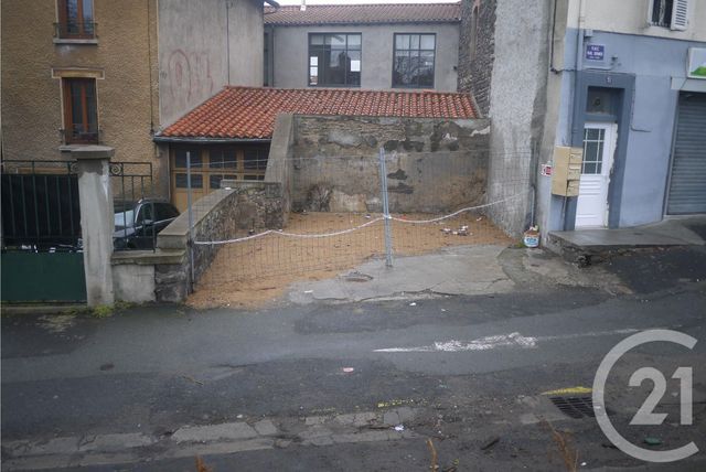 parking à louer - 15.0 m2 - RIOM - 63 - AUVERGNE - Century 21 Agence Girard