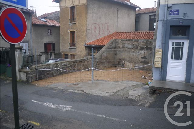parking à louer - 15.0 m2 - RIOM - 63 - AUVERGNE - Century 21 Agence Girard