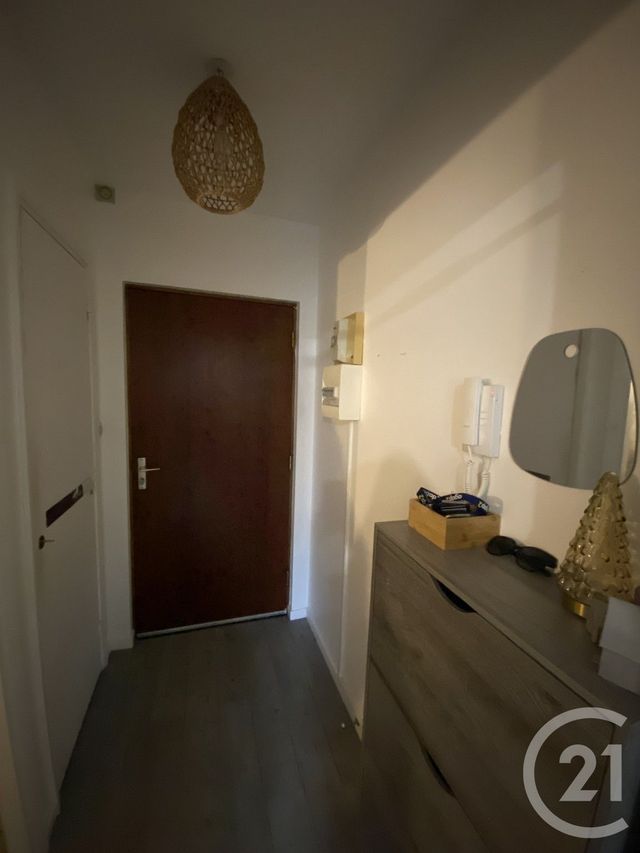 Appartement Studio à vendre - 1 pièce - 20.66 m2 - CHATEL GUYON - 63 - AUVERGNE - Century 21 Agence Girard