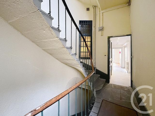 Appartement F3 à vendre - 3 pièces - 74.8 m2 - RIOM - 63 - AUVERGNE - Century 21 Agence Girard