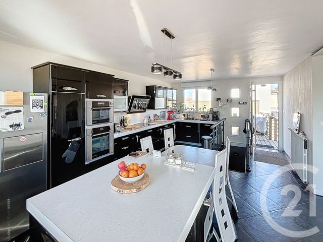 maison à vendre - 5 pièces - 105.0 m2 - MOZAC - 63 - AUVERGNE - Century 21 Agence Girard