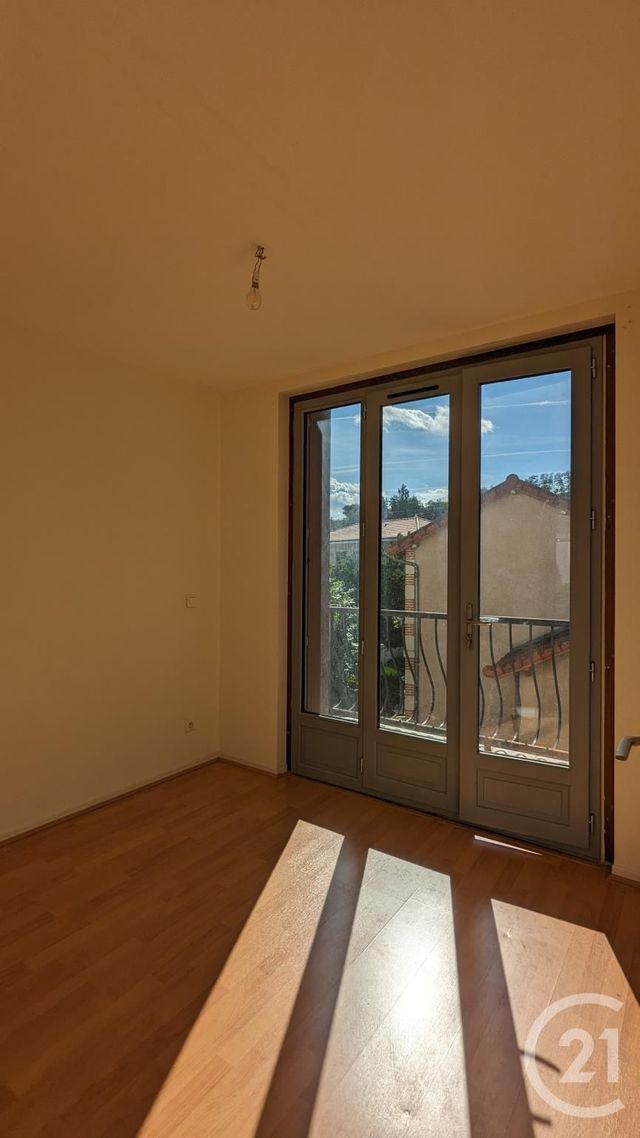 Appartement F4 à louer - 4 pièces - 75.0 m2 - CHATEL GUYON - 63 - AUVERGNE - Century 21 Agence Girard