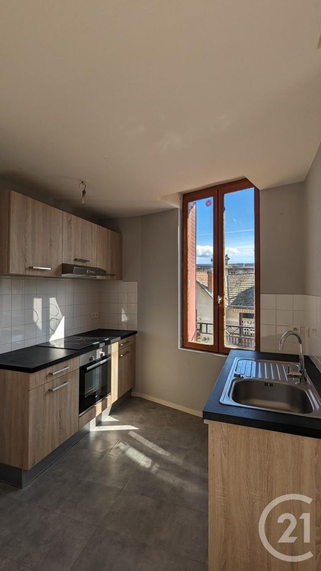 Appartement F4 à louer - 4 pièces - 75.0 m2 - CHATEL GUYON - 63 - AUVERGNE - Century 21 Agence Girard