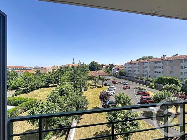 Appartement F4 à vendre - 4 pièces - 91.0 m2 - RIOM - 63 - AUVERGNE - Century 21 Agence Girard