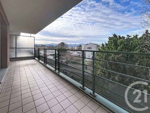 Appartement F4 à vendre - 4 pièces - 91.0 m2 - RIOM - 63 - AUVERGNE - Century 21 Agence Girard