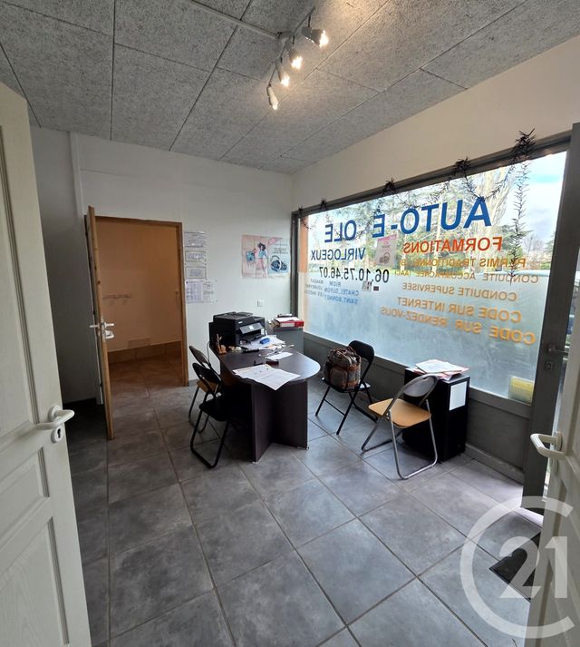 Appartement Local à vendre - 3 pièces - 42.5 m2 - RIOM - 63 - AUVERGNE - Century 21 Agence Girard