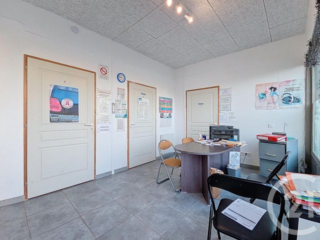 Appartement Local à vendre - 3 pièces - 42.5 m2 - RIOM - 63 - AUVERGNE - Century 21 Agence Girard