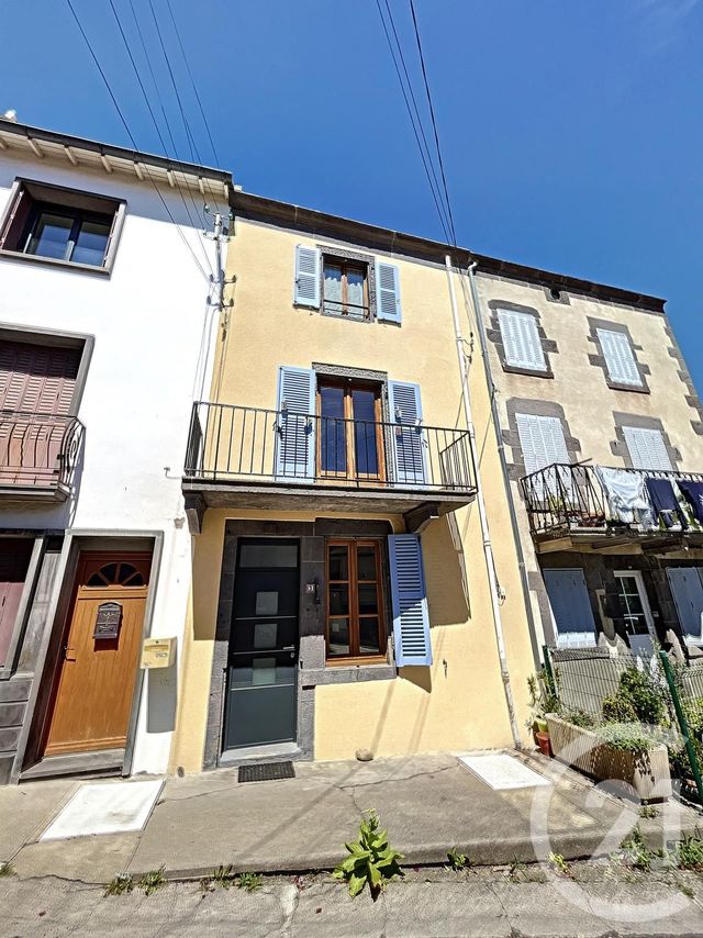 maison à louer - 3 pièces - 77.21 m2 - VOLVIC - 63 - AUVERGNE - Century 21 Agence Girard