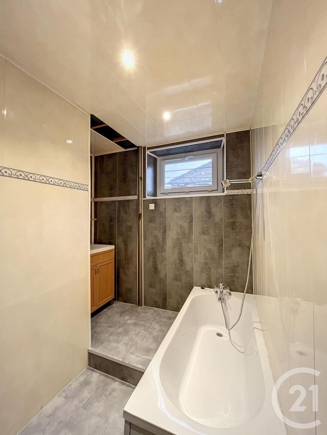 Appartement F3 à louer - 3 pièces - 66.35 m2 - CLERMONT FERRAND - 63 - AUVERGNE - Century 21 Agence Girard