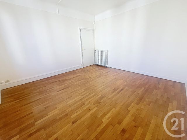 Appartement F3 à louer - 3 pièces - 66.35 m2 - CLERMONT FERRAND - 63 - AUVERGNE - Century 21 Agence Girard