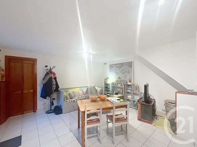 maison à louer - 3 pièces - 66.0 m2 - RIOM - 63 - AUVERGNE - Century 21 Agence Girard