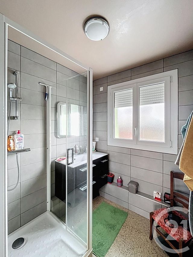 maison à vendre - 5 pièces - 75.93 m2 - RIOM - 63 - AUVERGNE - Century 21 Agence Girard