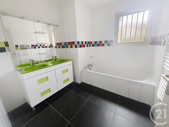 maison à louer - 5 pièces - 114.93 m2 - MARSAT - 63 - AUVERGNE - Century 21 Agence Girard