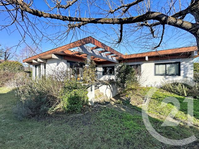 maison à vendre - 7 pièces - 130.0 m2 - RIOM - 63 - AUVERGNE - Century 21 Agence Girard