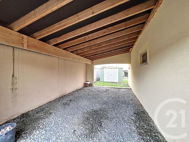 maison à louer - 5 pièces - 121.9 m2 - ST LAURE - 63 - AUVERGNE - Century 21 Agence Girard