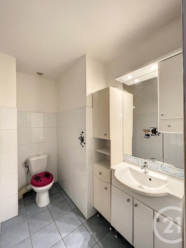 maison à louer - 5 pièces - 121.9 m2 - ST LAURE - 63 - AUVERGNE - Century 21 Agence Girard