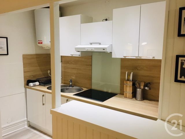 Appartement Studio à louer - 1 pièce - 23.5 m2 - RIOM - 63 - AUVERGNE - Century 21 Agence Girard