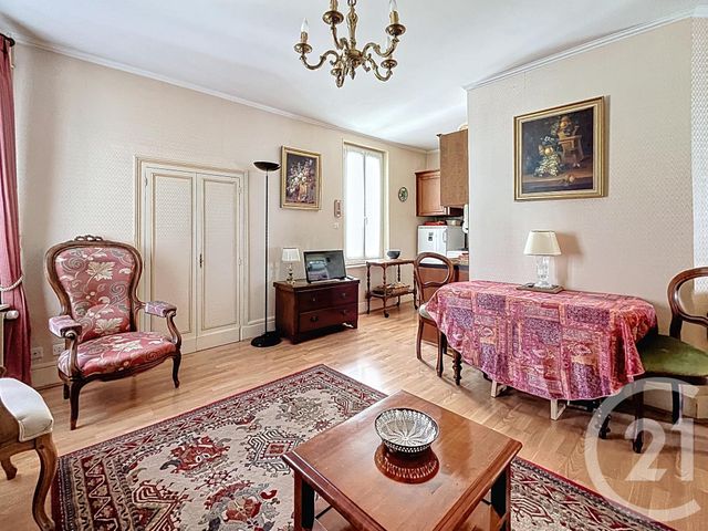 maison à vendre - 8 pièces - 125.0 m2 - CHATEL GUYON - 63 - AUVERGNE - Century 21 Agence Girard