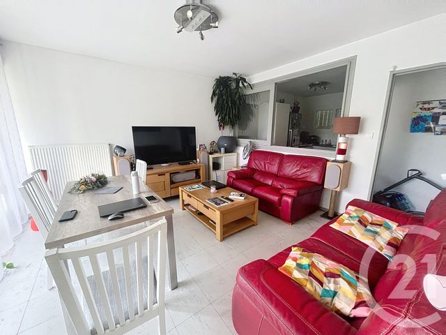 maison à louer - 4 pièces - 74.4 m2 - MOZAC - 63 - AUVERGNE - Century 21 Agence Girard