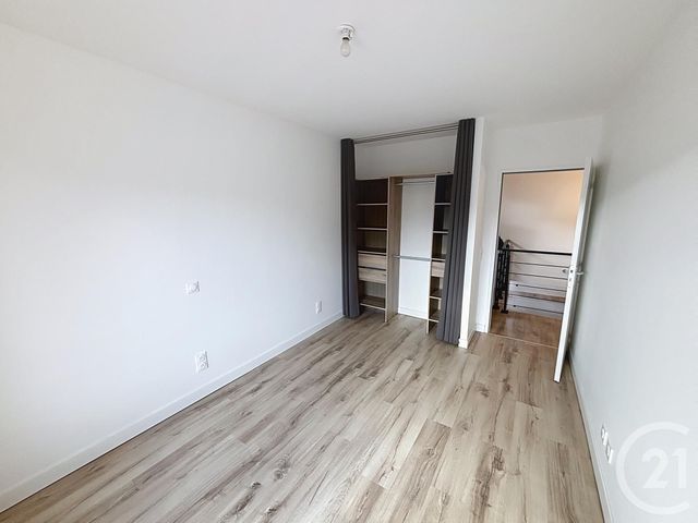 maison à louer - 4 pièces - 120.0 m2 - AIGUEPERSE - 63 - AUVERGNE - Century 21 Agence Girard