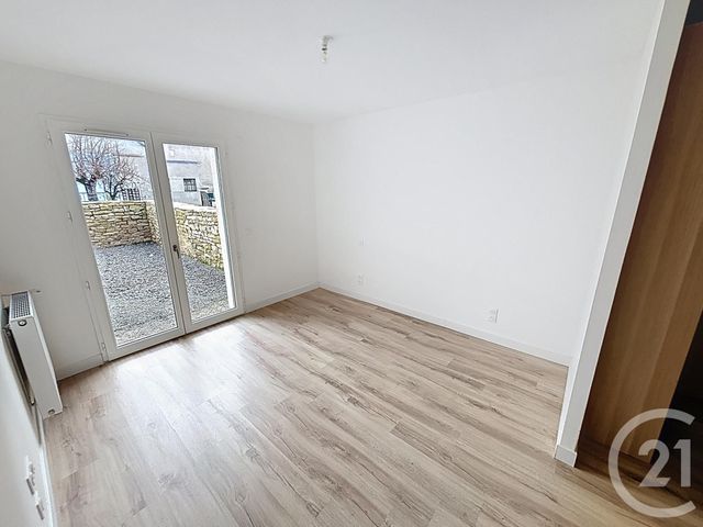 maison à louer - 4 pièces - 120.0 m2 - AIGUEPERSE - 63 - AUVERGNE - Century 21 Agence Girard