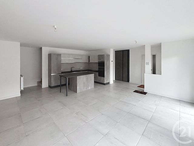 maison à louer - 4 pièces - 120.0 m2 - AIGUEPERSE - 63 - AUVERGNE - Century 21 Agence Girard