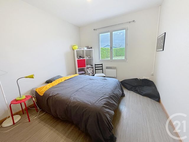 maison à louer - 5 pièces - 95.0 m2 - ST BONNET PRES RIOM - 63 - AUVERGNE - Century 21 Agence Girard