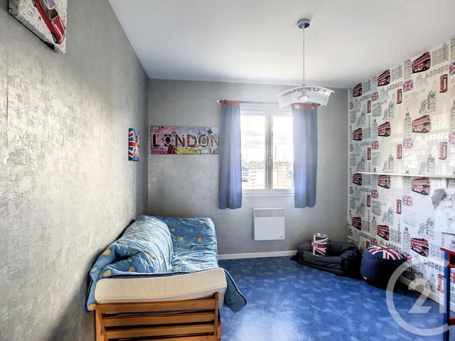 maison à louer - 5 pièces - 95.0 m2 - ST BONNET PRES RIOM - 63 - AUVERGNE - Century 21 Agence Girard