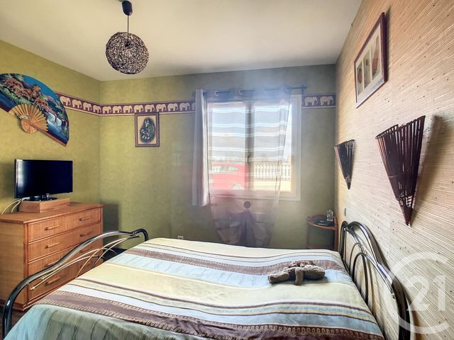 maison à louer - 5 pièces - 95.0 m2 - ST BONNET PRES RIOM - 63 - AUVERGNE - Century 21 Agence Girard