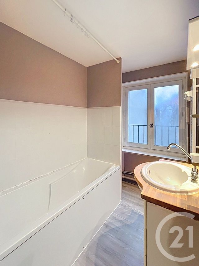 Appartement F3 à vendre - 3 pièces - 57.49 m2 - CEBAZAT - 63 - AUVERGNE - Century 21 Agence Girard