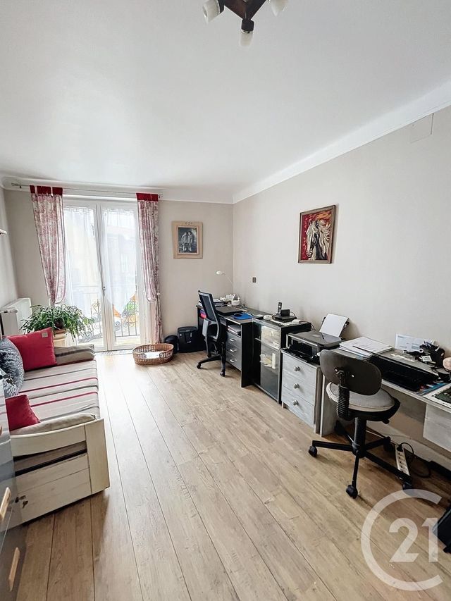 maison à vendre - 9 pièces - 167.99 m2 - VOLVIC - 63 - AUVERGNE - Century 21 Agence Girard