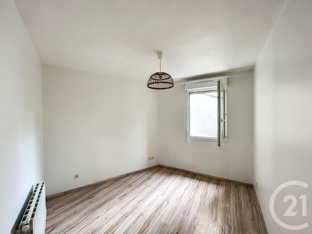 Appartement F3 à vendre - 3 pièces - 61.66 m2 - RIOM - 63 - AUVERGNE - Century 21 Agence Girard