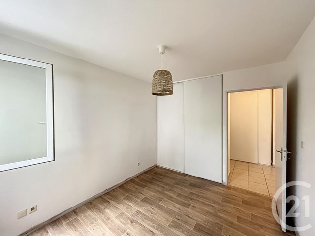 Appartement F3 à vendre - 3 pièces - 61.66 m2 - RIOM - 63 - AUVERGNE - Century 21 Agence Girard