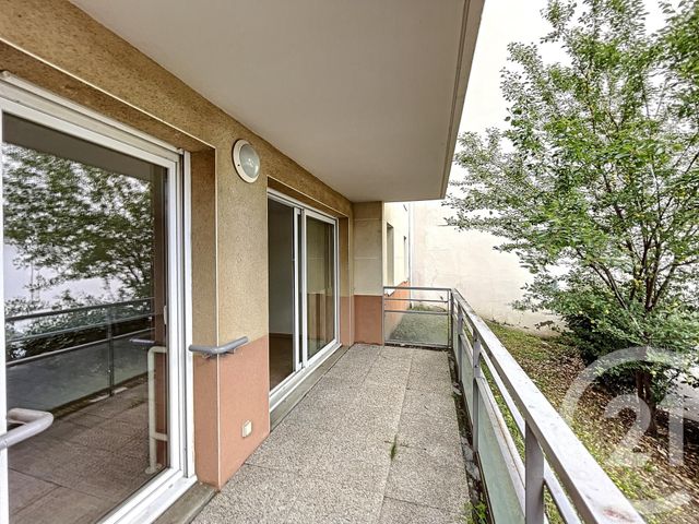 Appartement F3 à vendre - 3 pièces - 61.66 m2 - RIOM - 63 - AUVERGNE - Century 21 Agence Girard