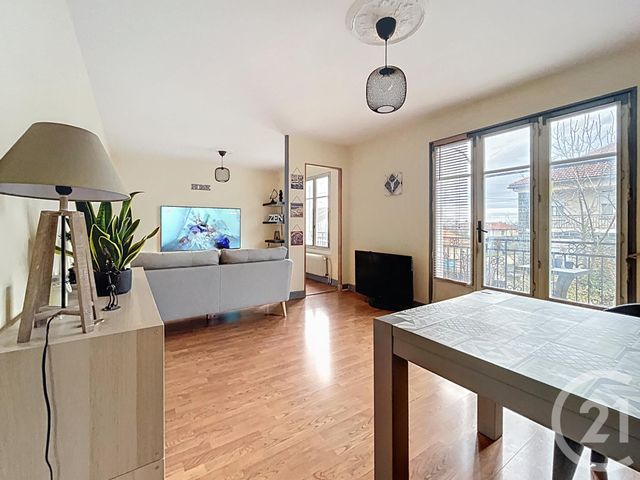 maison à vendre - 6 pièces - 97.6 m2 - RIOM - 63 - AUVERGNE - Century 21 Agence Girard