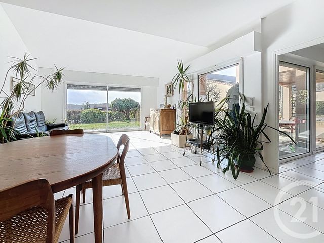 maison à vendre - 6 pièces - 132.1 m2 - CHATEL GUYON - 63 - AUVERGNE - Century 21 Agence Girard