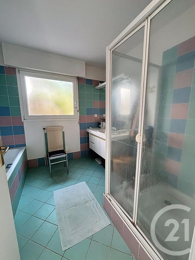 maison à vendre - 6 pièces - 132.1 m2 - CHATEL GUYON - 63 - AUVERGNE - Century 21 Agence Girard