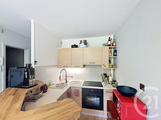 Appartement F2 à louer - 2 pièces - 28.7 m2 - CHATEL GUYON - 63 - AUVERGNE - Century 21 Agence Girard