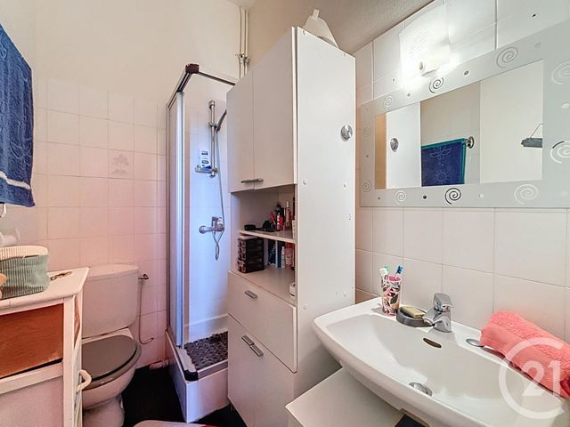 Appartement F2 à louer - 2 pièces - 46.5 m2 - CHATEL GUYON - 63 - AUVERGNE - Century 21 Agence Girard