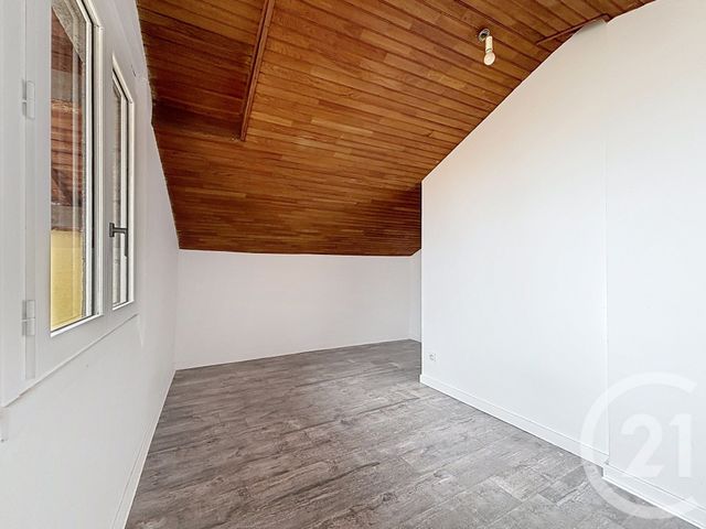 Appartement F2 à vendre - 2 pièces - 47.24 m2 - RIOM - 63 - AUVERGNE - Century 21 Agence Girard